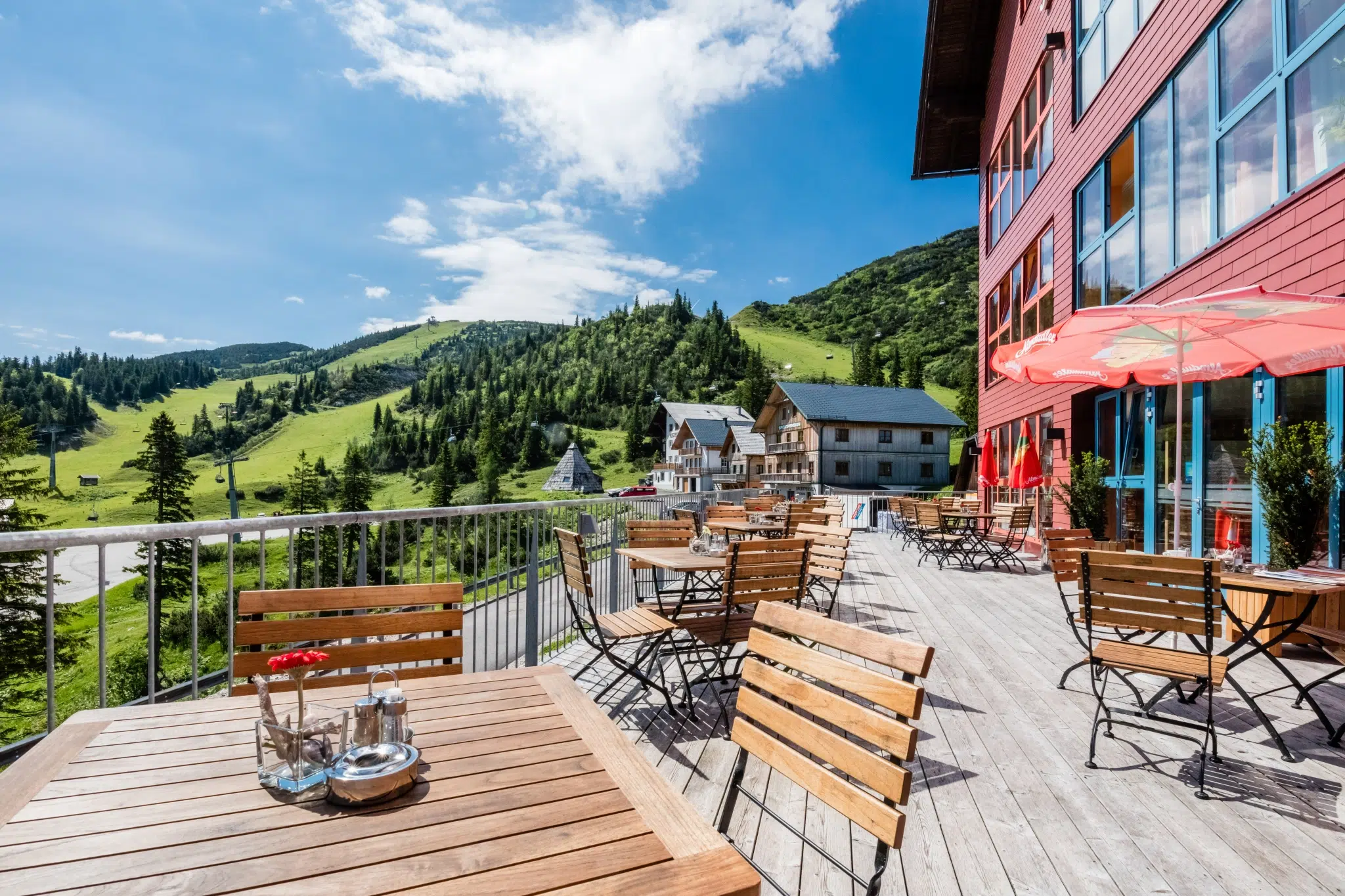 Erasmus+ KA151 training course for youth workers "Enhancing Youth Workers’ Capacity to Organise Outdoor Activities" takes place in Hochkar, Austria 17–26th of July 2025. pilt